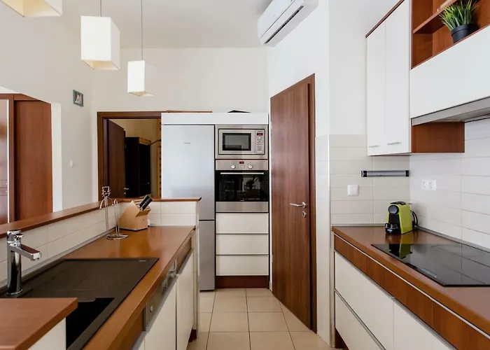 Appartement Downtown Delight Near The Basilica Boedapest
