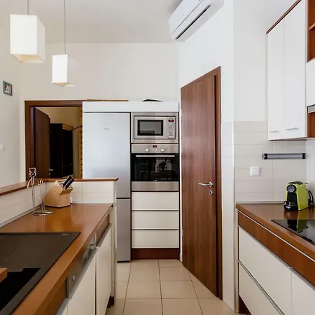 Apartment Downtown Delight Near The Basilica Budapest