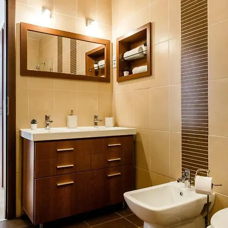 Downtown Delight Near The Basilica *